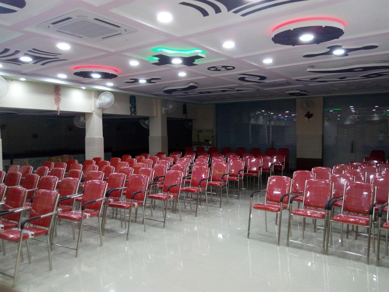 Mahendra Continental Hotel Fatehpur  Exterior photo